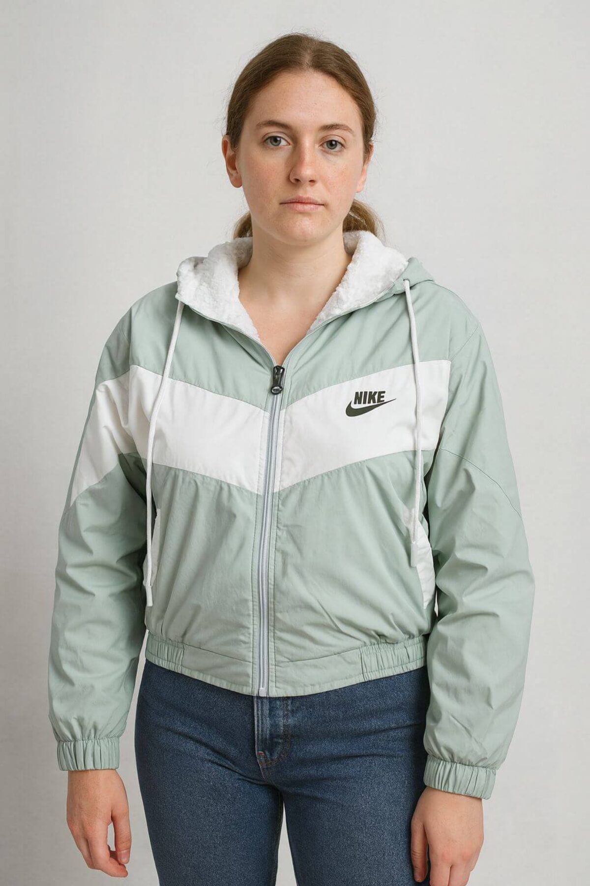 nike green and white windbreaker